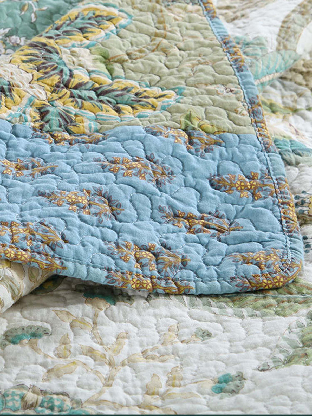 Sage Botanical Patchwork Quilted 3-Piece Cotton Bedding Set