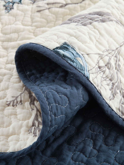 Coastal Sea Shell Coral Print Quilted 3‑Piece Bedding Set