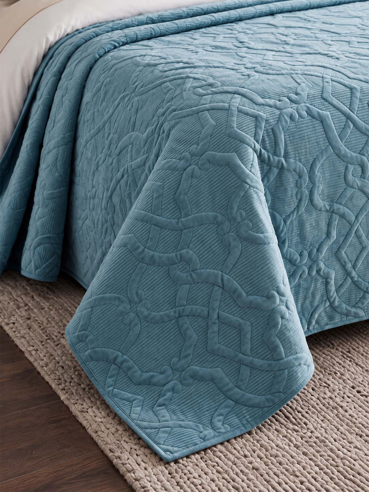 Geometric Velvet Solid Color Quilted 3-Piece Bedding Set