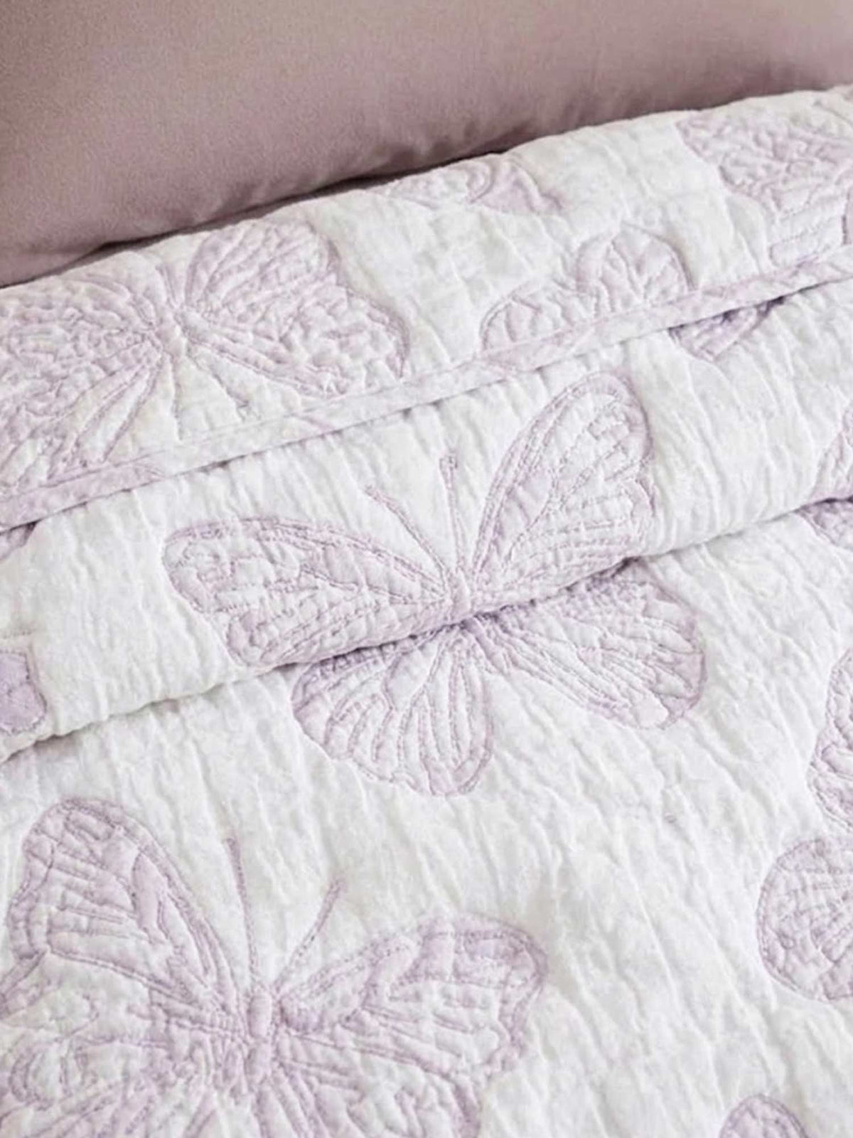 Lavender Butterfly Embossed Quilted Bedspread Puff Quilted Cotton Blanket