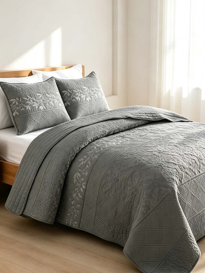 Vintage Botanical Quilted 3‑Piece Bedding Set