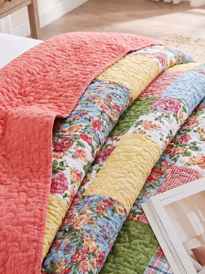 Cottage Rose Patchwork Quilted 3-Piece Bedding Set