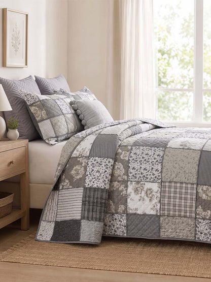 Rose Patchwork Quilted 3-Piece Bedding Set