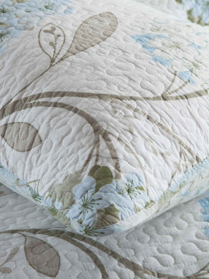Light Blue Hydrangea Floral Print Quilted 3‑Piece Bedding Set