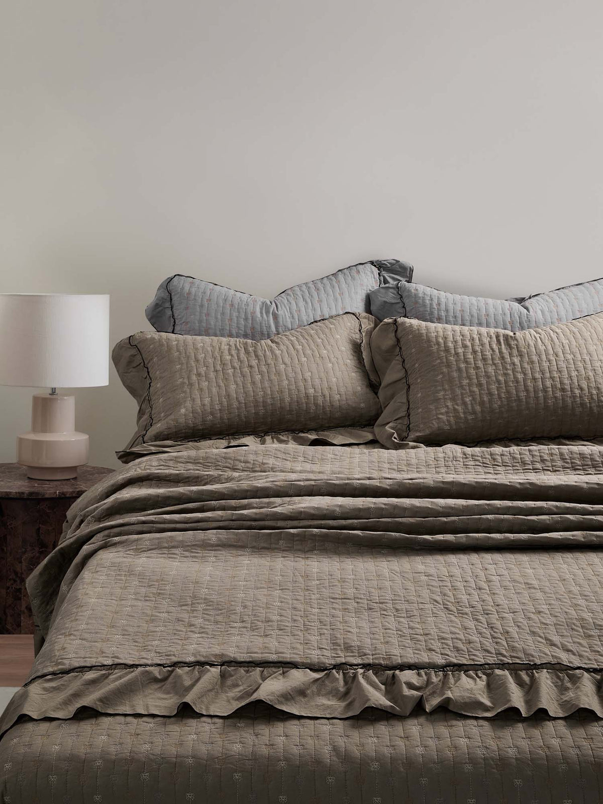 Petite Bow Ruffle Quilted 3-Piece Bedding Set