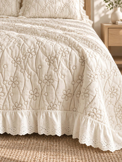 Ivory Daisy Vine Quilted 3-Piece Bedding Set