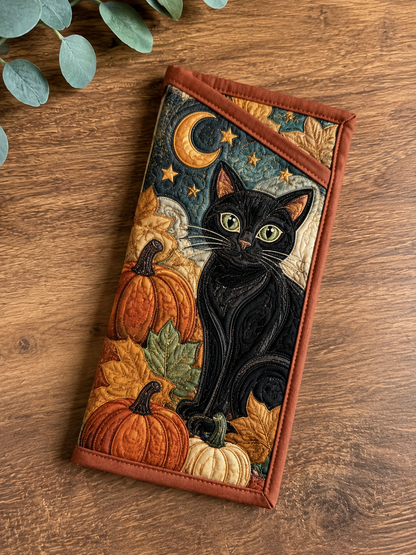 Gevoerde brillenkoker – Zwarte kat onder de Halloween maan