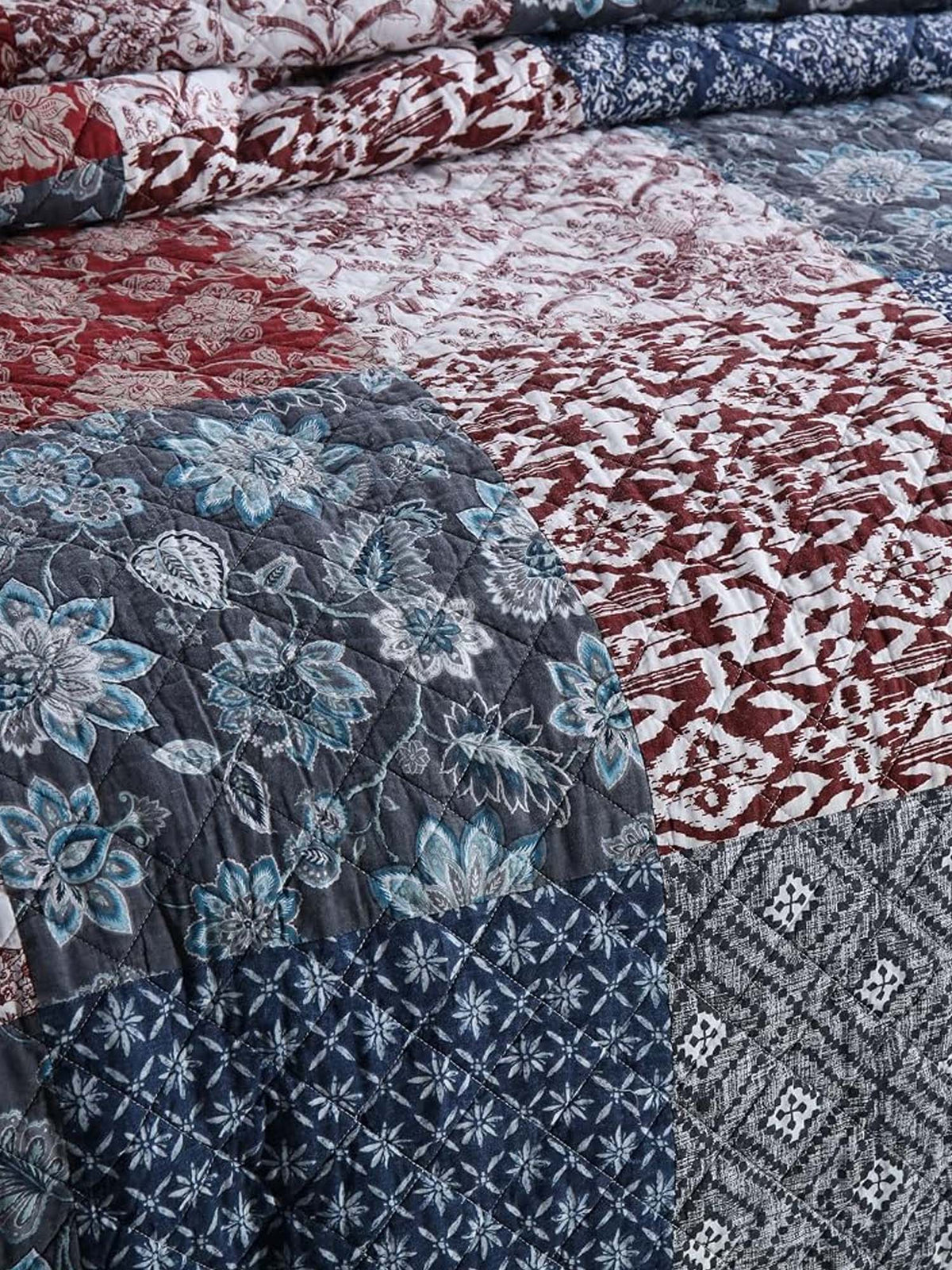 Heritage Americana Patchwork Quilted 3-Piece Bedding Set