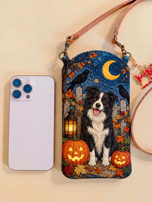 Smalle gewatteerde telefoonhoes – Border Collie onder de Halloween maan