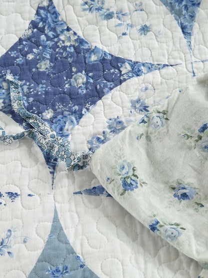 Blue Floral Ring Cottage Reversible 100% Cotton Quilted 3-Piece Bedding Set