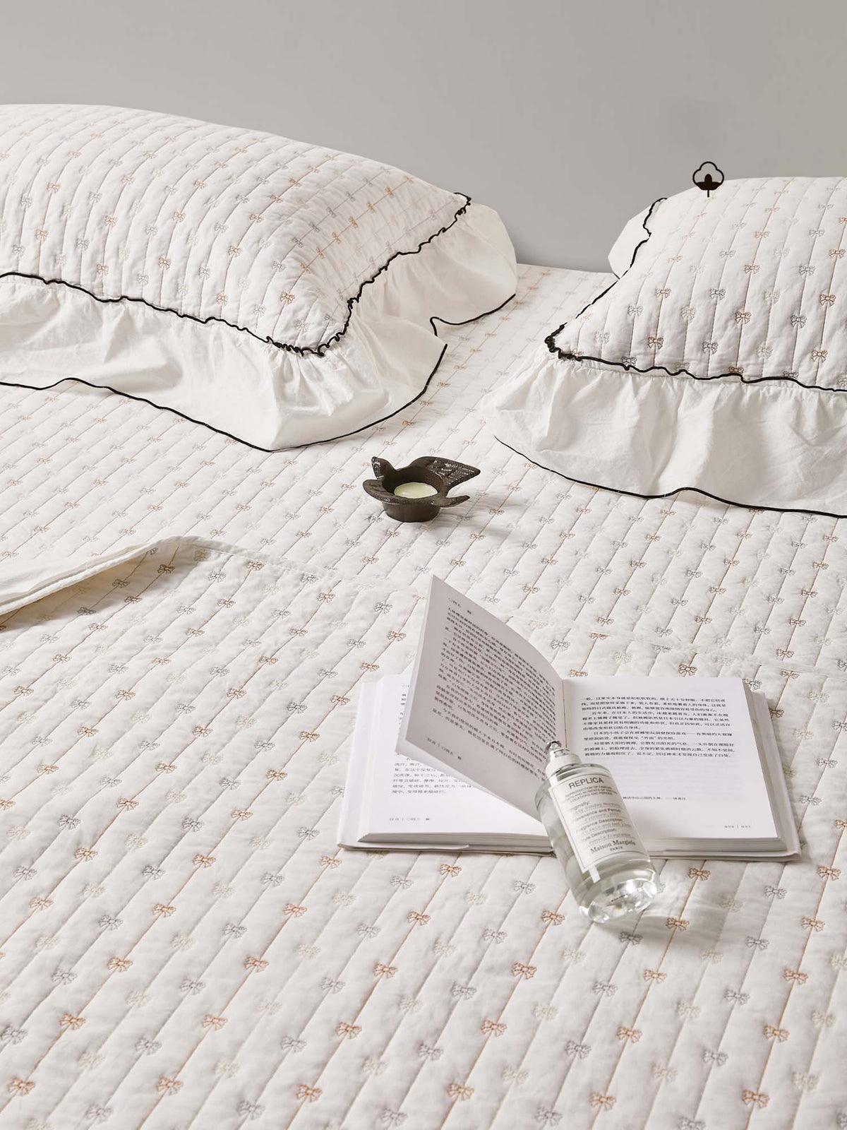 Petite Bow Ruffle Quilted 3-Piece Bedding Set