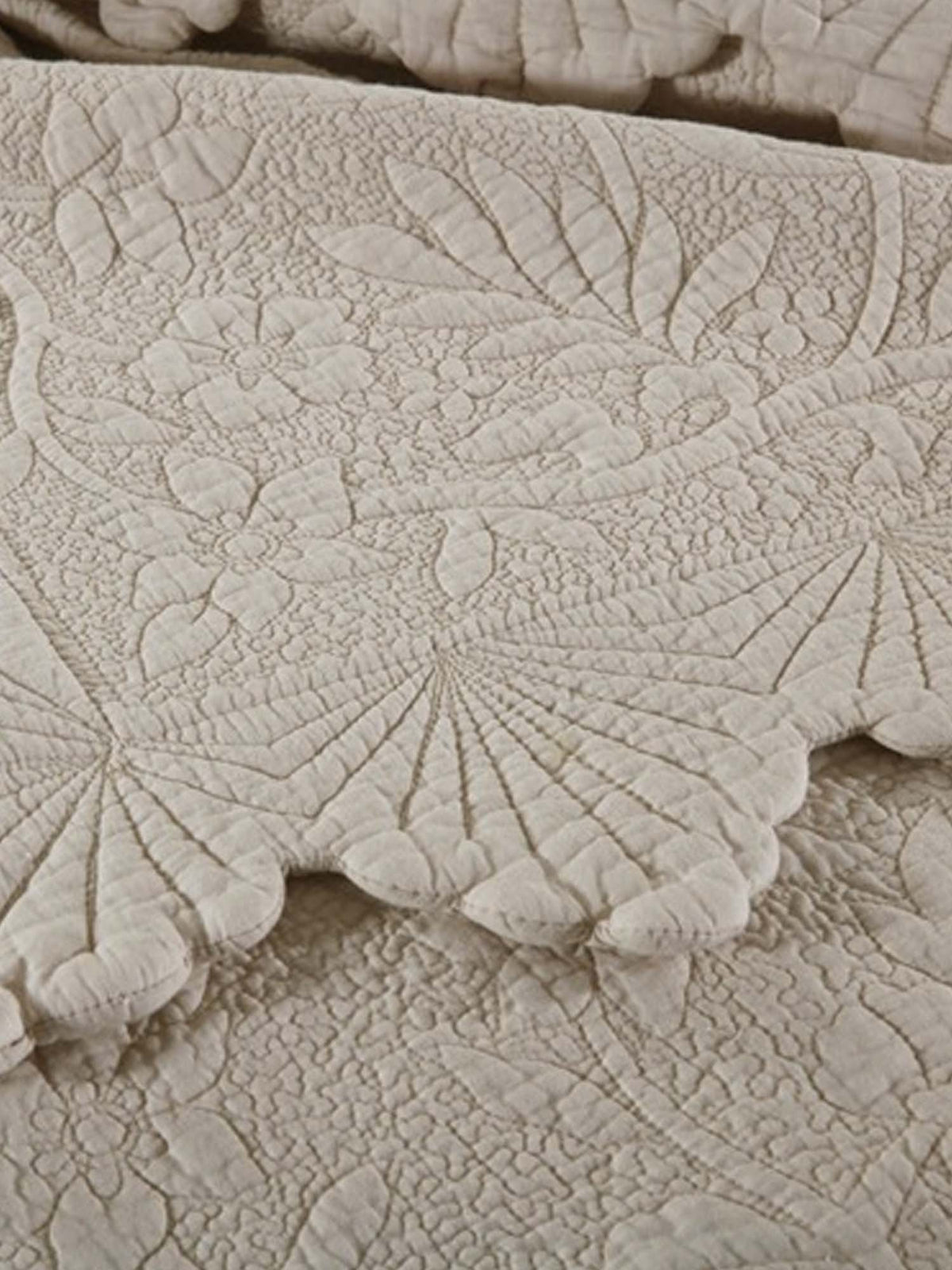Serene Blossom 100% Cotton Floral Quilted Bedding Set