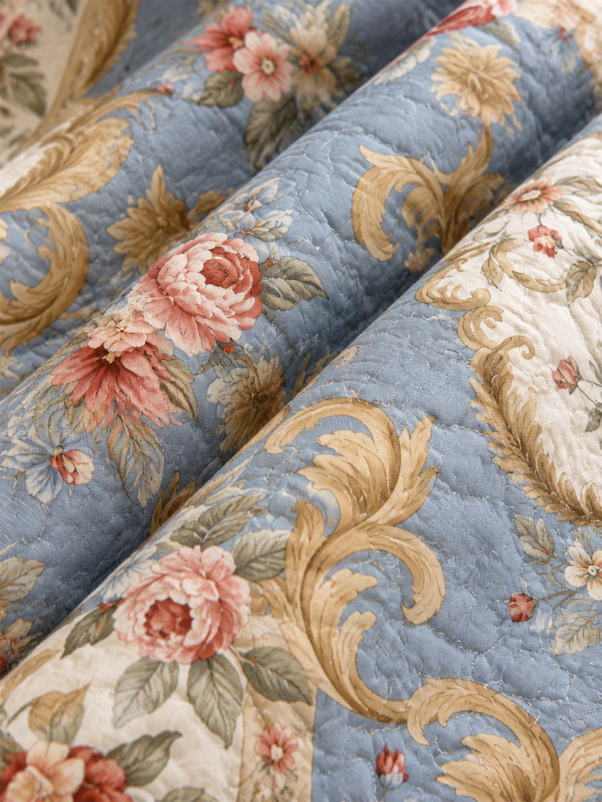Vintage Blue Floral Baroque Quilted 3-Piece Bedding Set