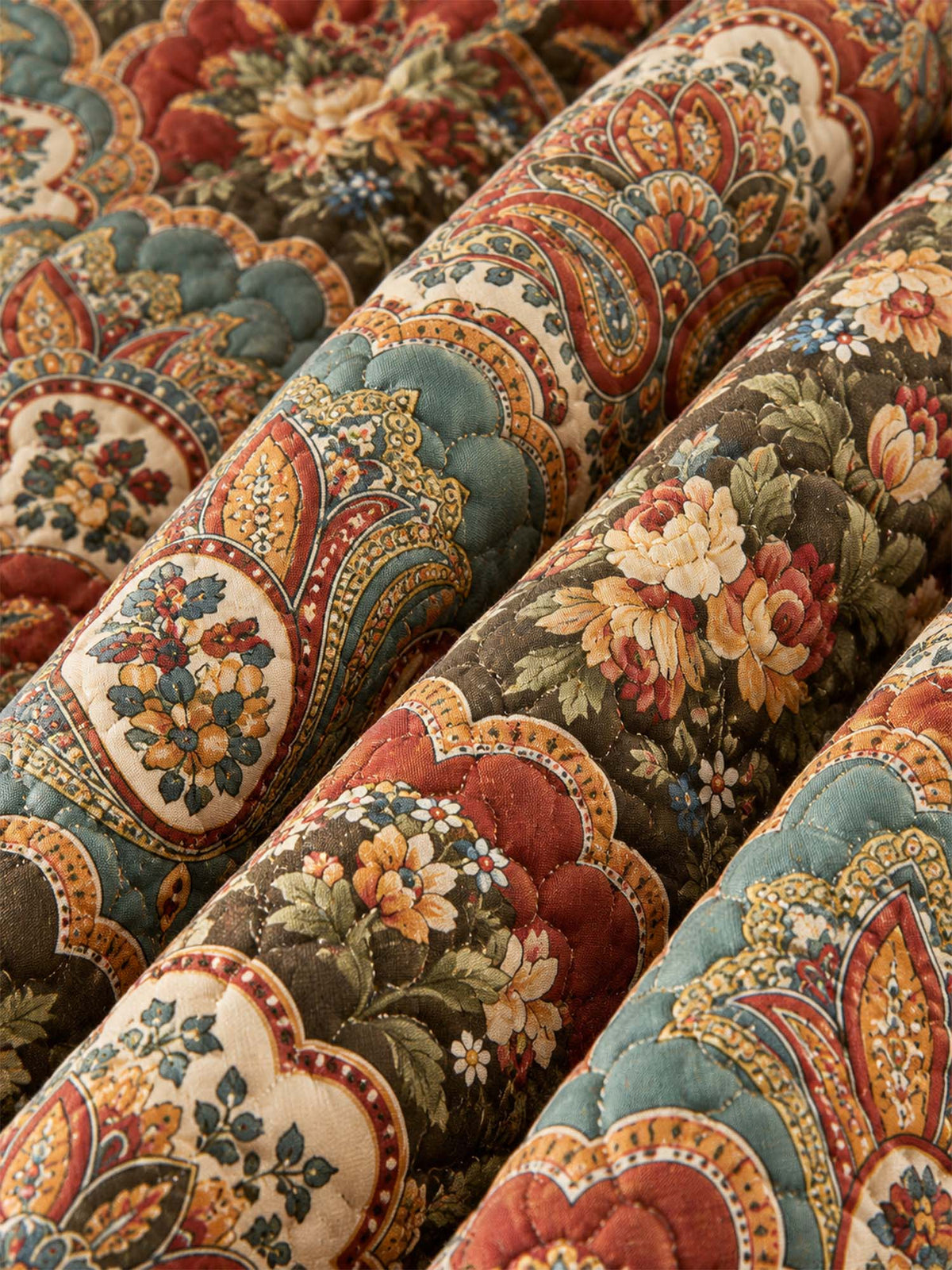 Vintage Paisley Floral Quilted 3-Piece Bedding Set
