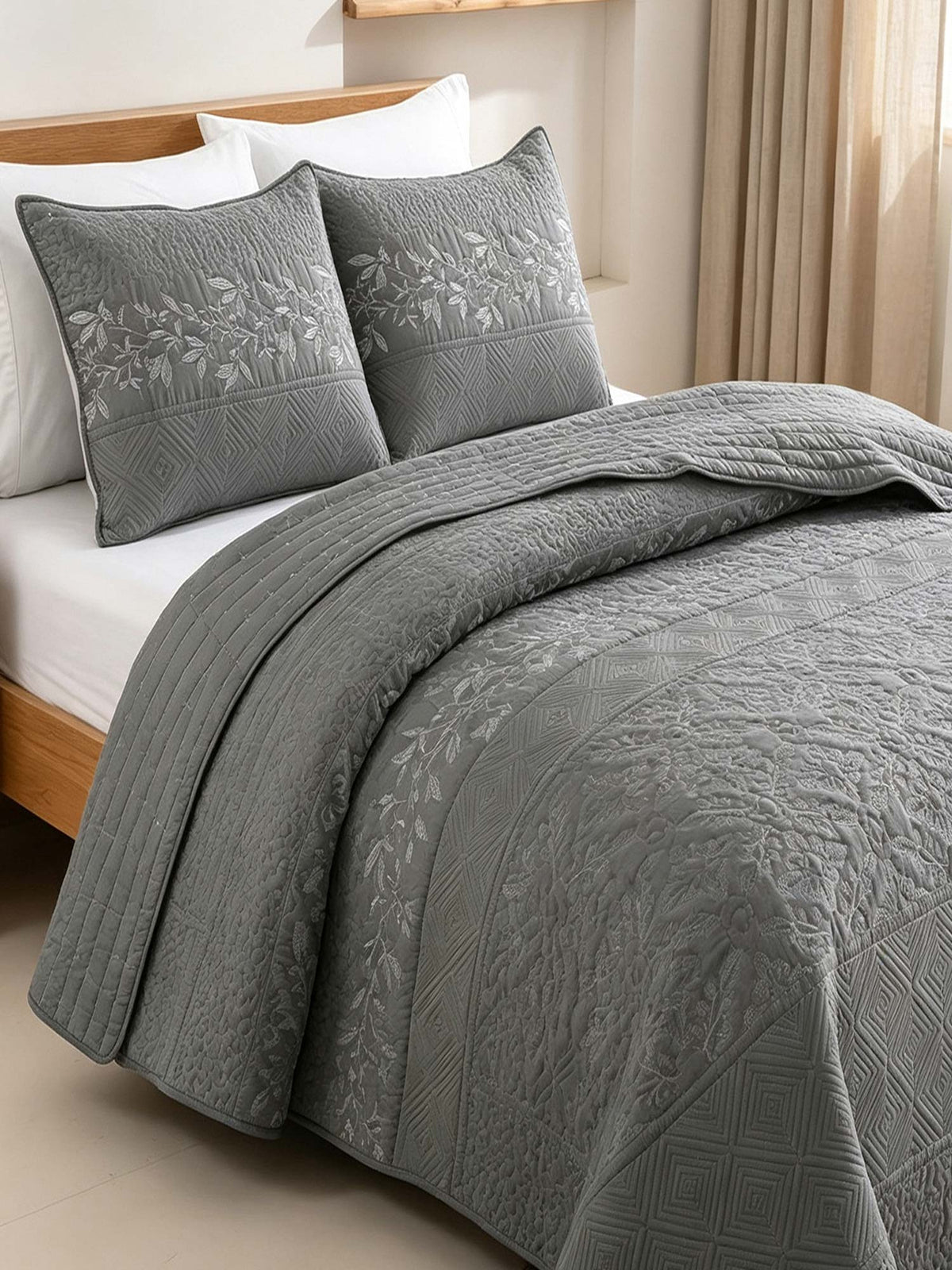 Vintage Botanical Quilted 3‑Piece Bedding Set