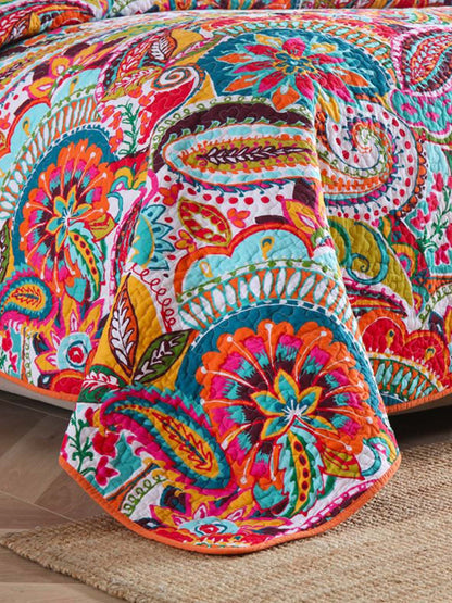 Vibrant Paisley Garden Quilted 3-Piece Bedding Set