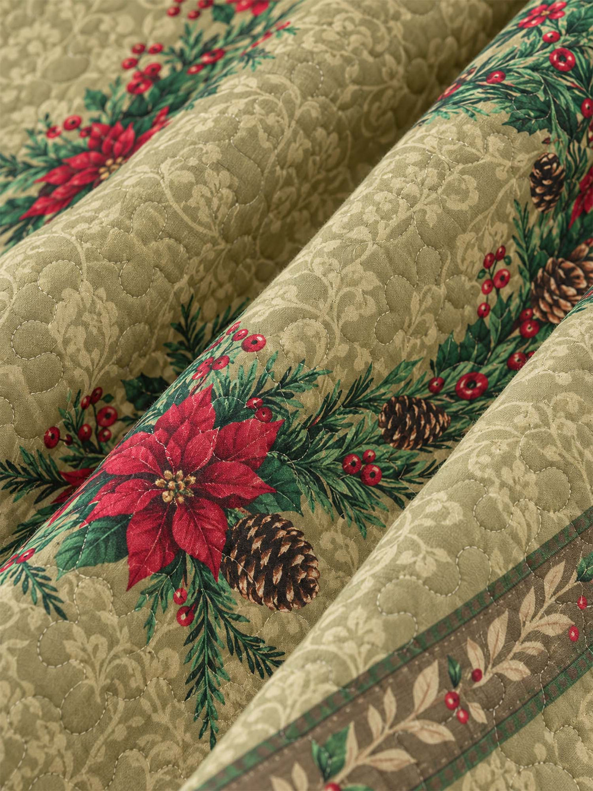 Poinsettia Christmas Wreath Quilted 3-Piece Bedding Set