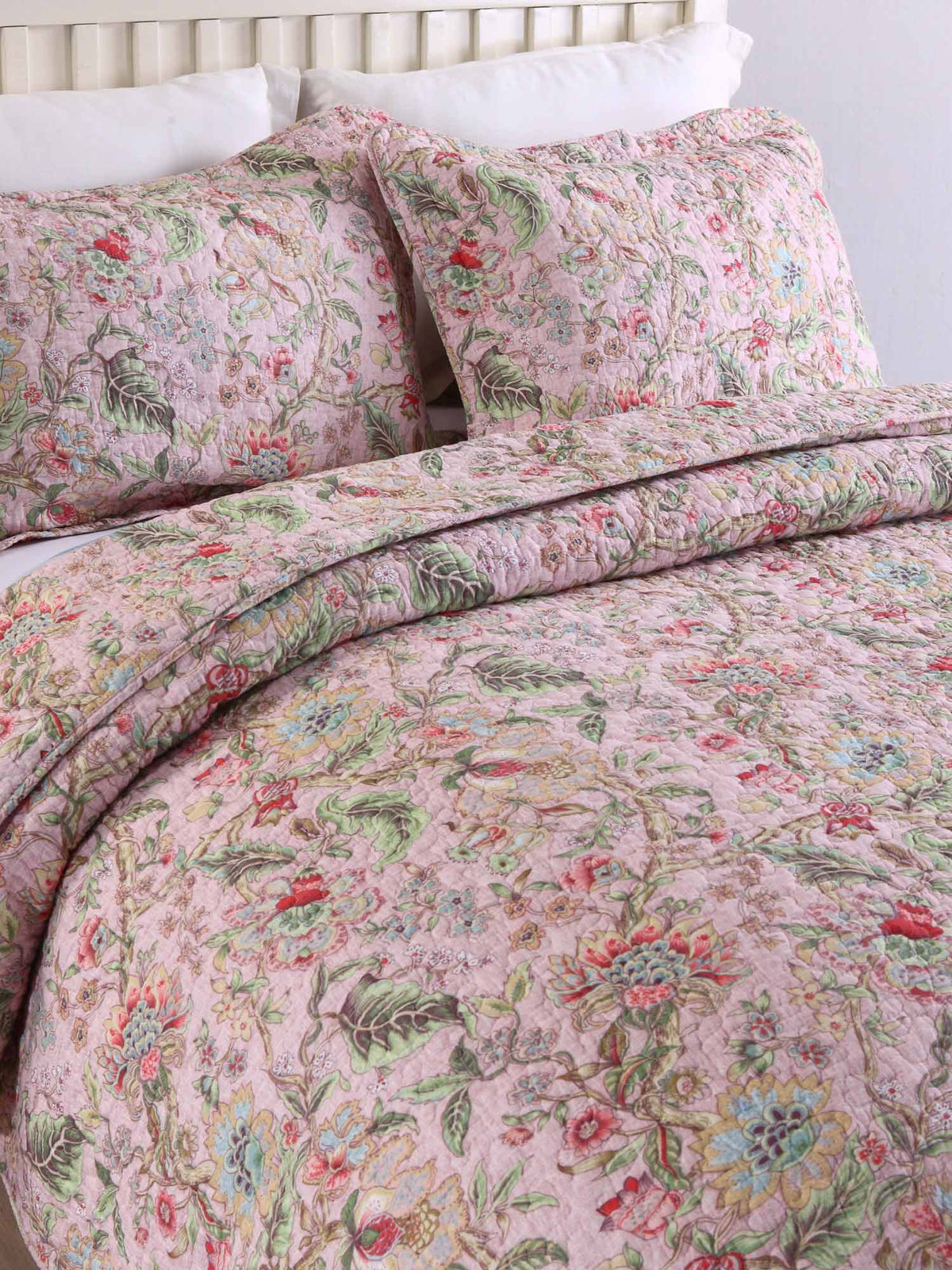 Soft Pink Country Botanical Floral Print Quilted 3‑Piece Bedding Set