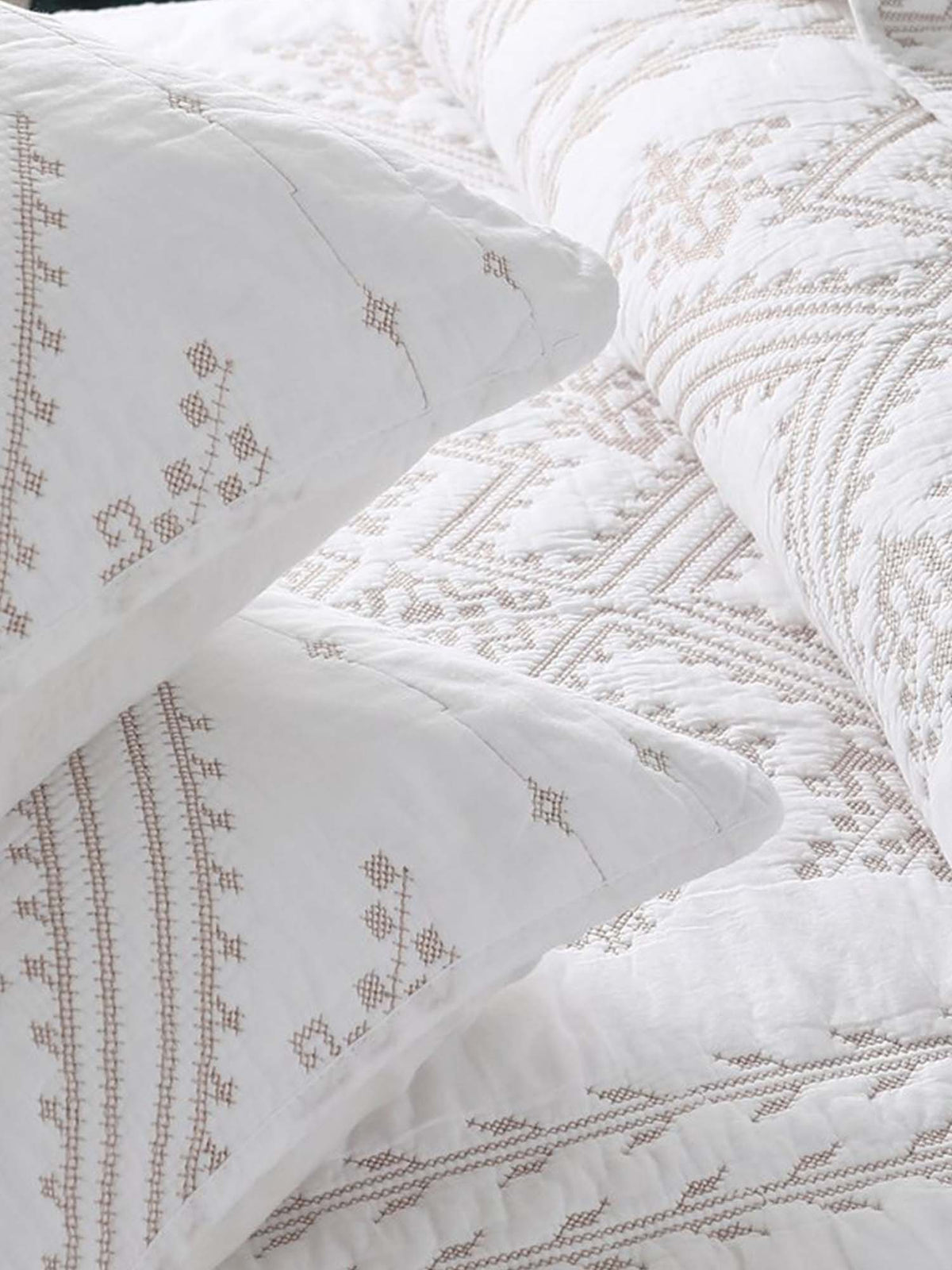 Ivory Nomad Geometric Quilted 3-Piece Bedding Set