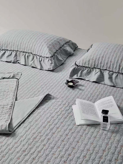 Petite Bow Ruffle Quilted 3-Piece Bedding Set