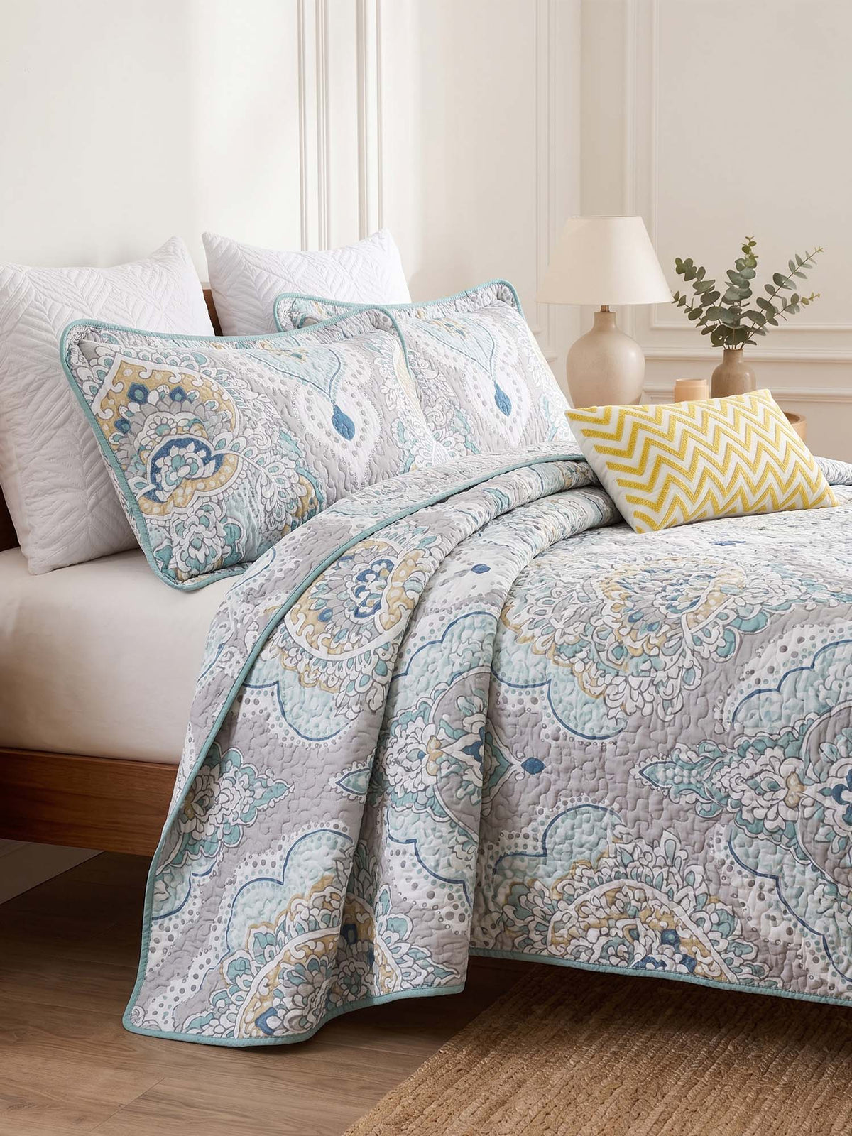 Bohemian Mandala Floral Print Quilted 3‑Piece Bedding Set