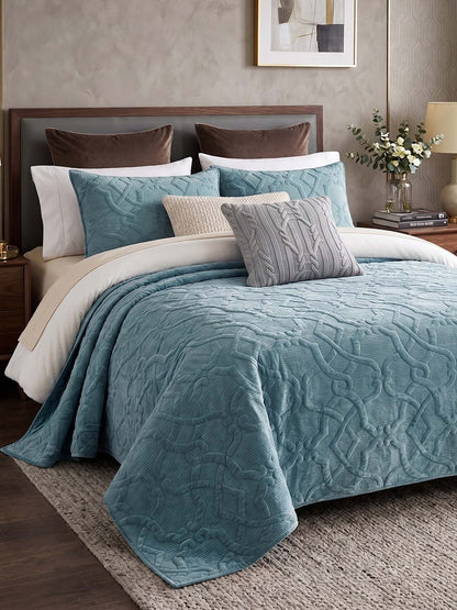 Geometric Velvet Solid Color Quilted 3-Piece Bedding Set