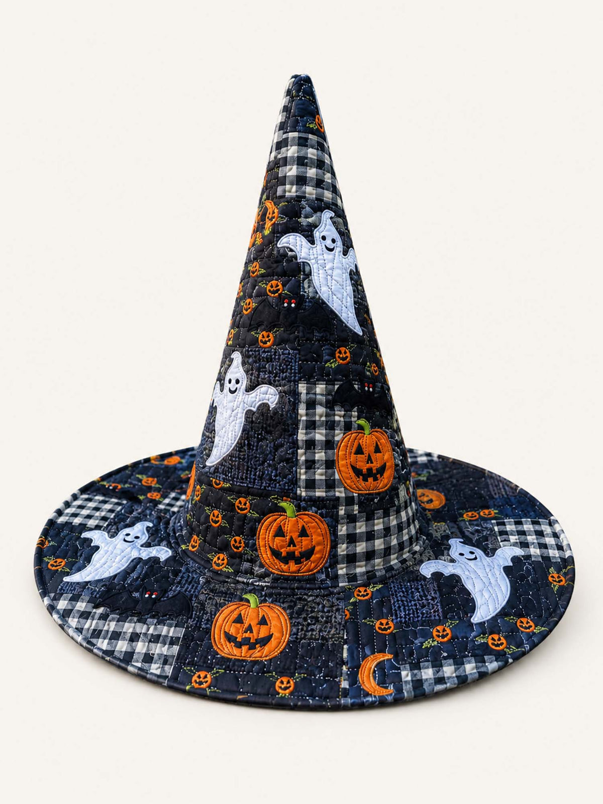 Handgemaakt gewatteerd heksenhoed – Halloweengeesten