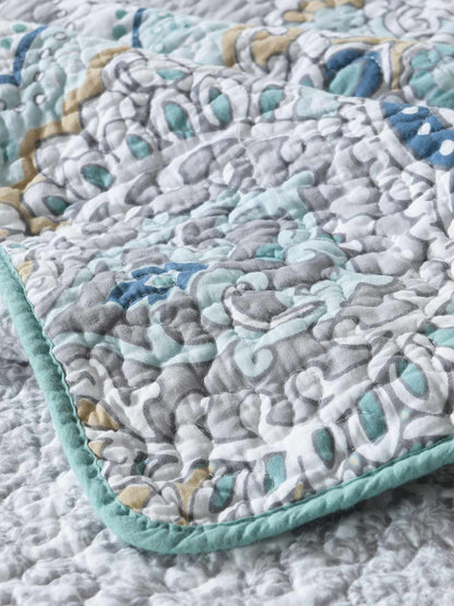 Bohemian Mandala Floral Print Quilted 3‑Piece Bedding Set